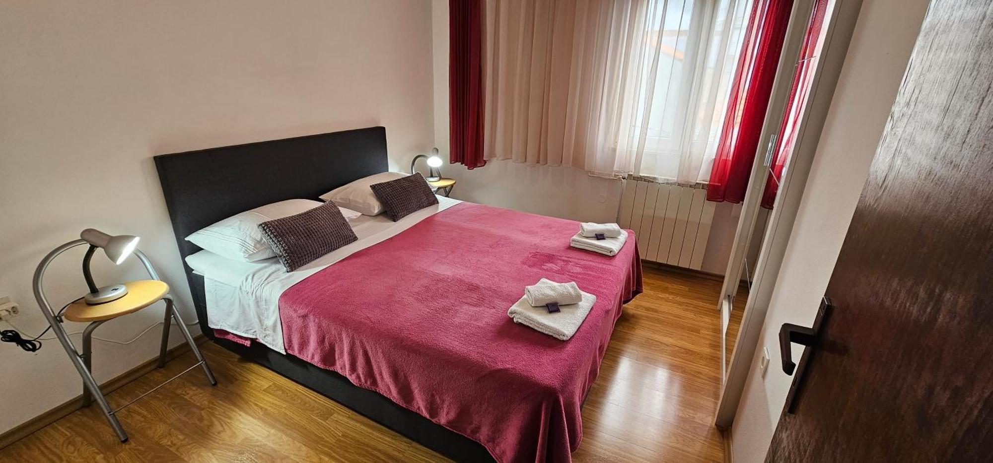 Apartman Pida Примоштен Екстер'єр фото