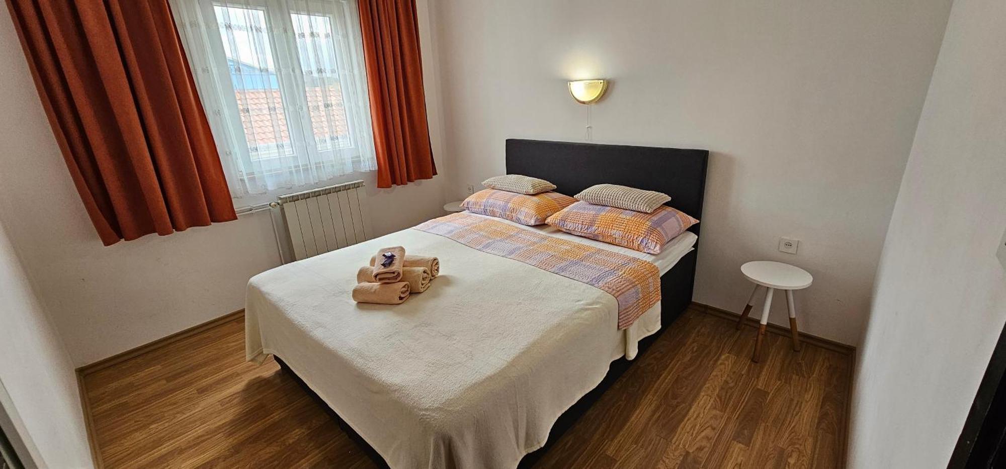Apartman Pida Примоштен Екстер'єр фото