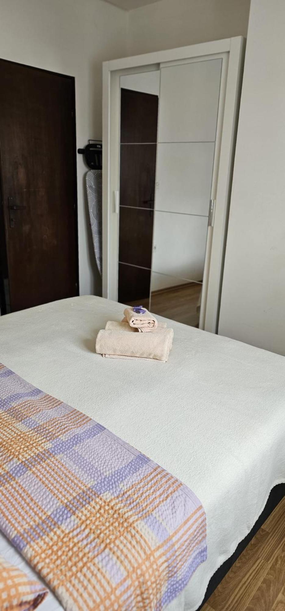 Apartman Pida Примоштен Екстер'єр фото
